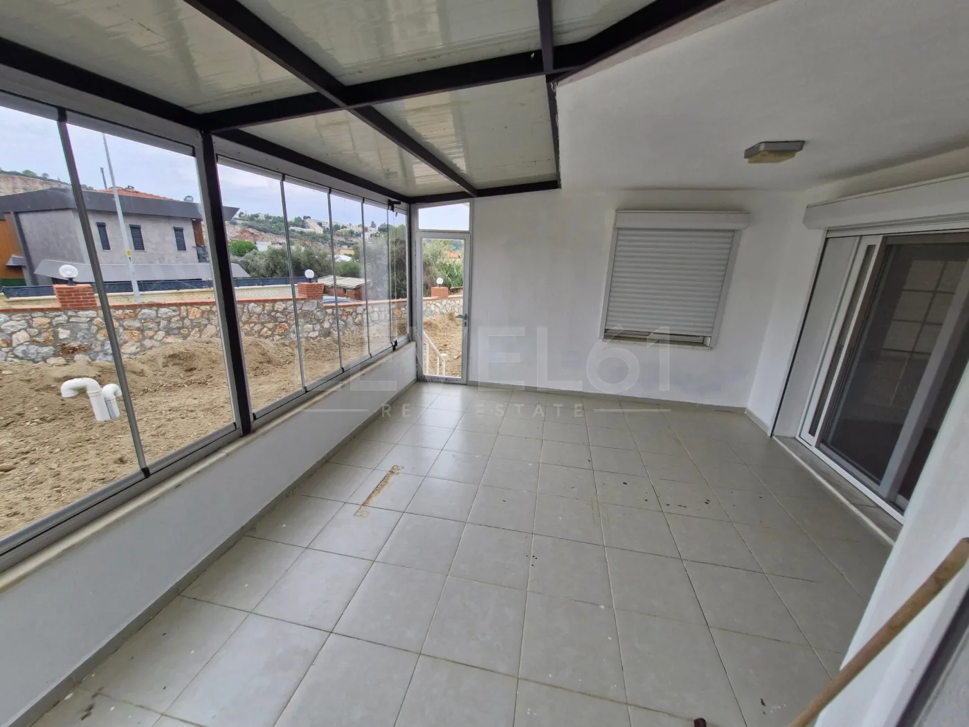 KUŞADASI BAYRAKLIDEDE 5+2 SATILIK MÜSTAKİL VİLLA