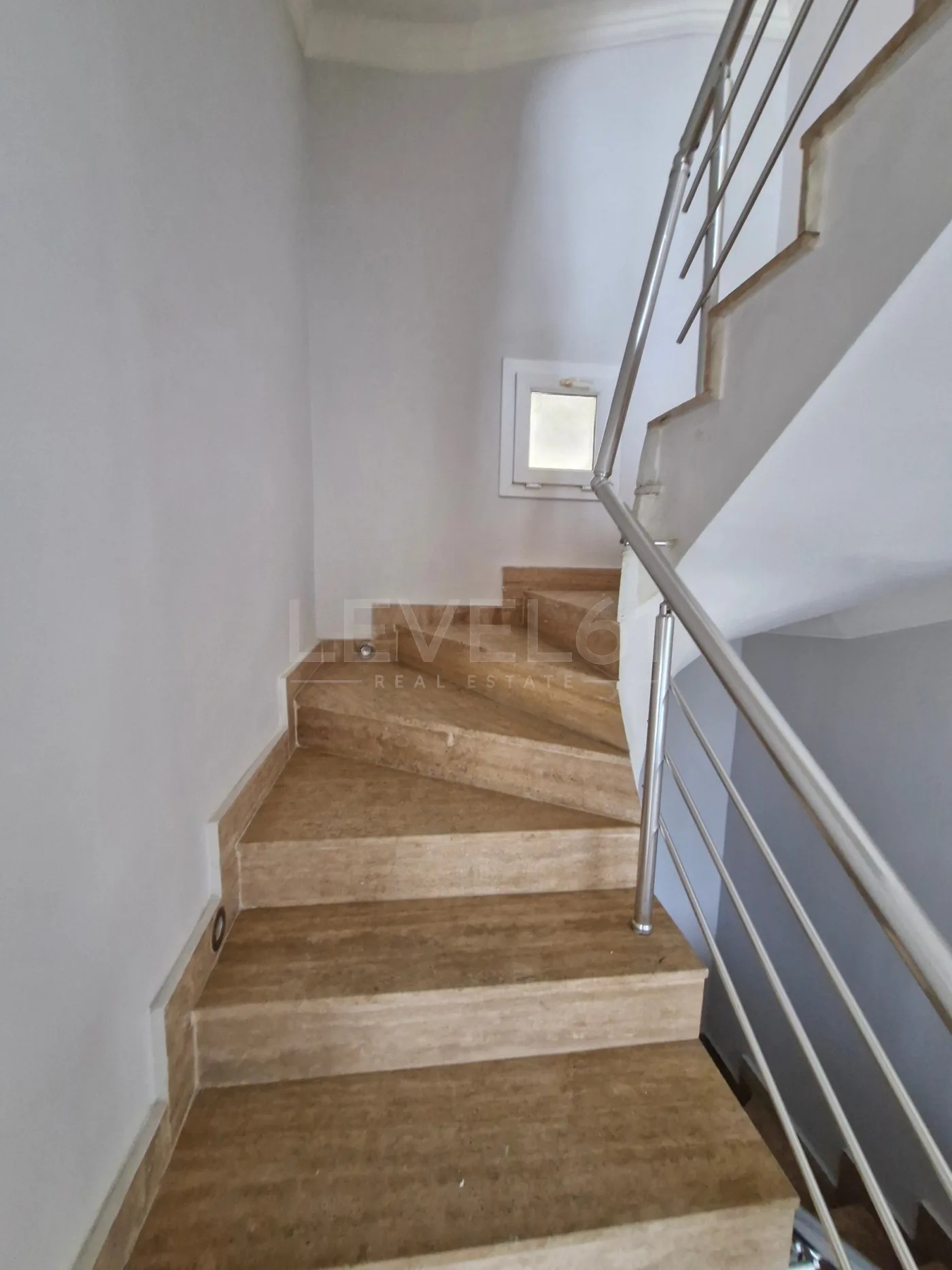 KUŞADASI BAYRAKLIDEDE 5+2 SATILIK MÜSTAKİL VİLLA