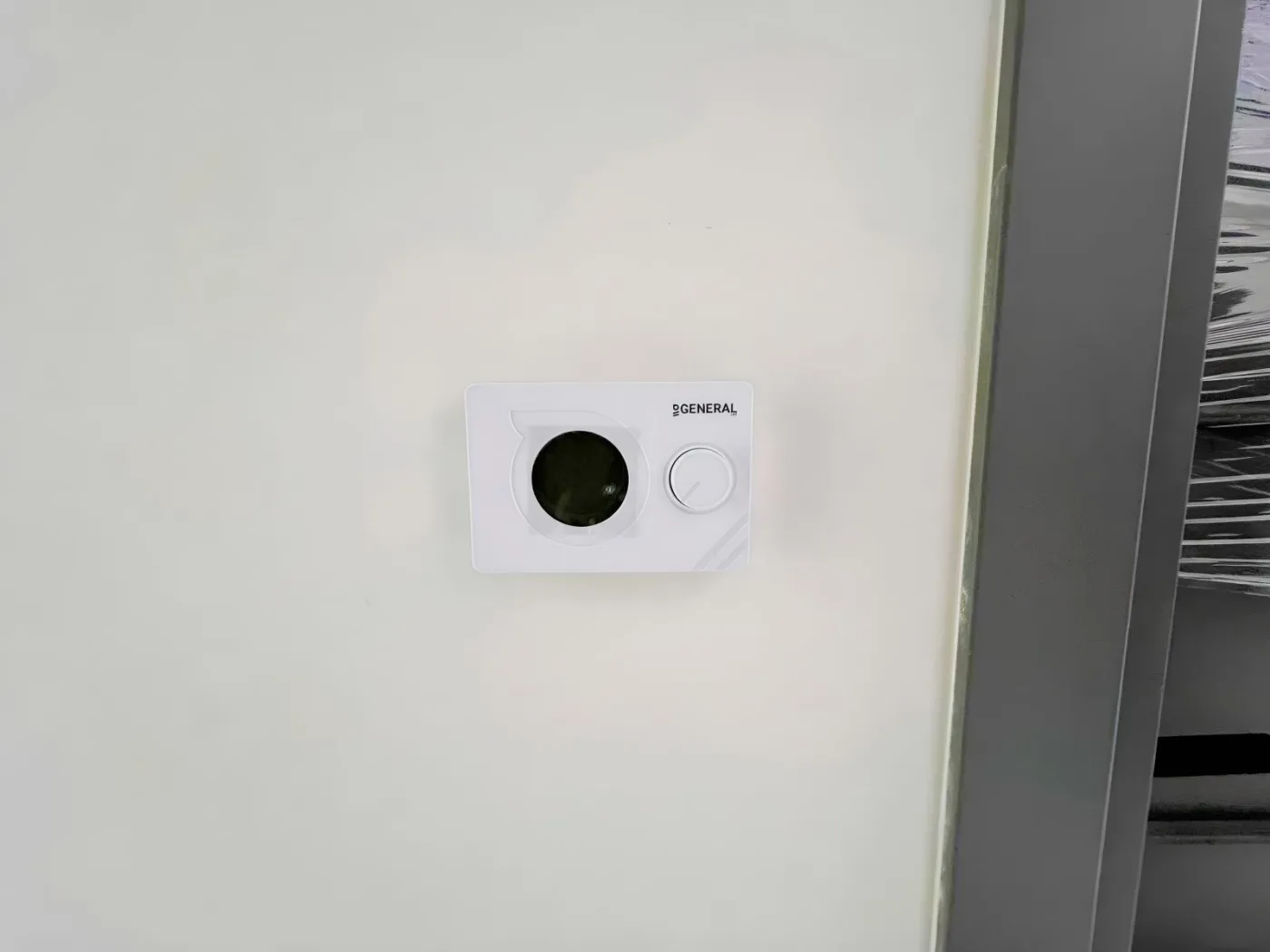 KUŞADASI MERKEZDE D.GAZLI YENİ SİTEDE SATILIK 2+1 DAİRE