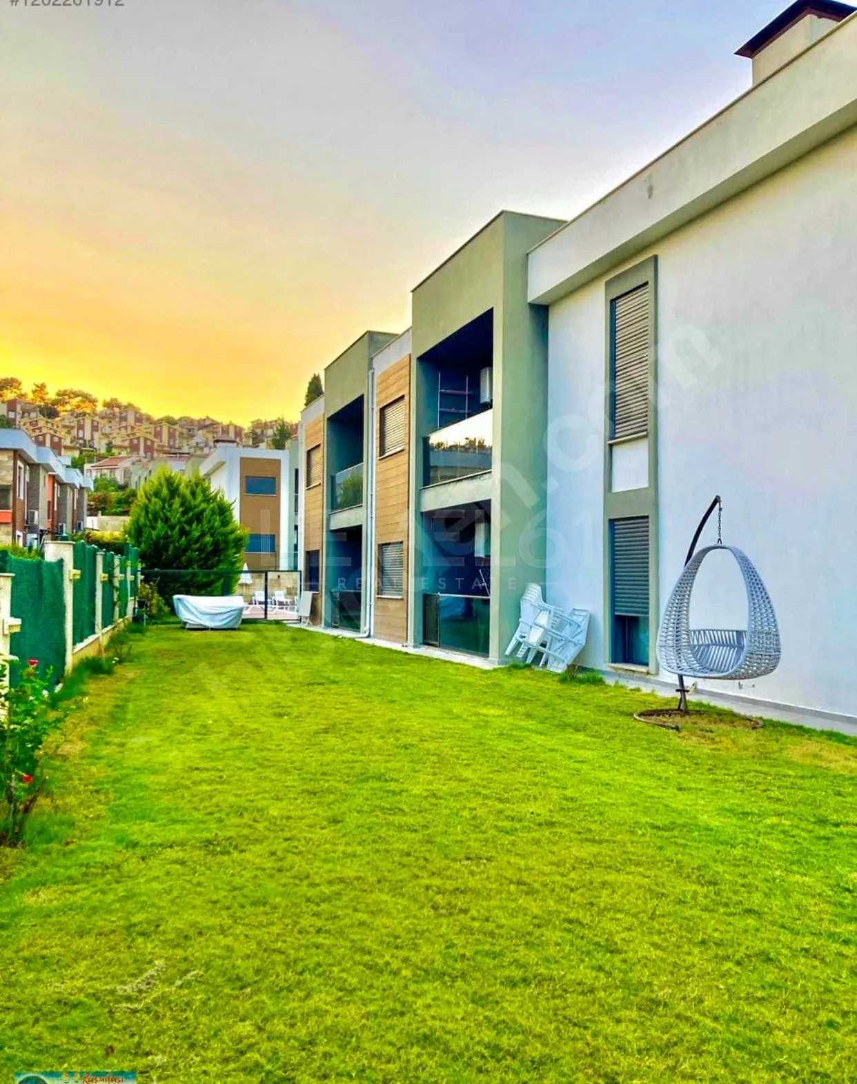 Kadınlar Denizi'nde Butik Sitede | Denize Yürüme Mesafesinde 2+1