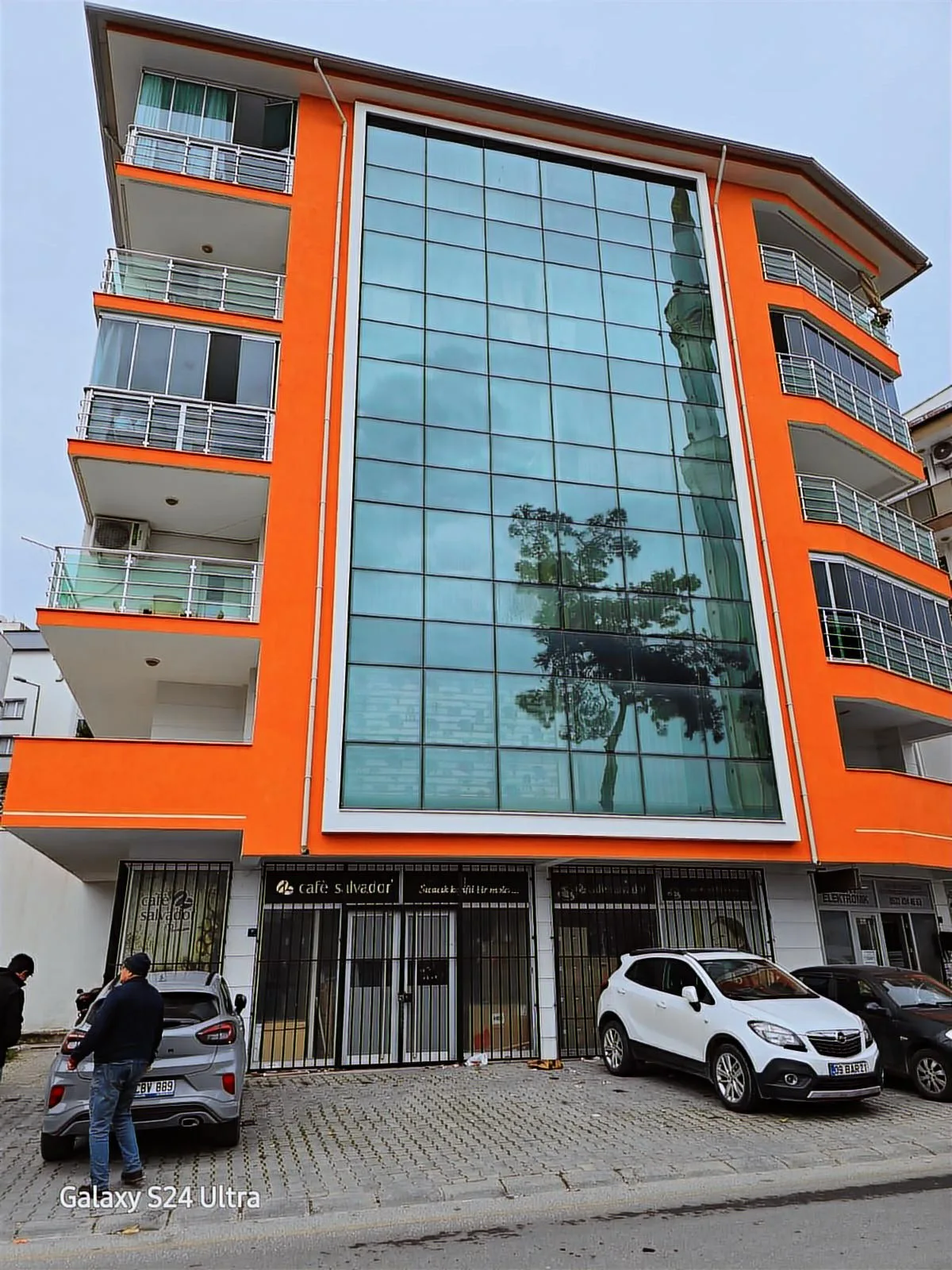 KUŞADASI Merkezde 3+1 Bakımlı Satılık Daire