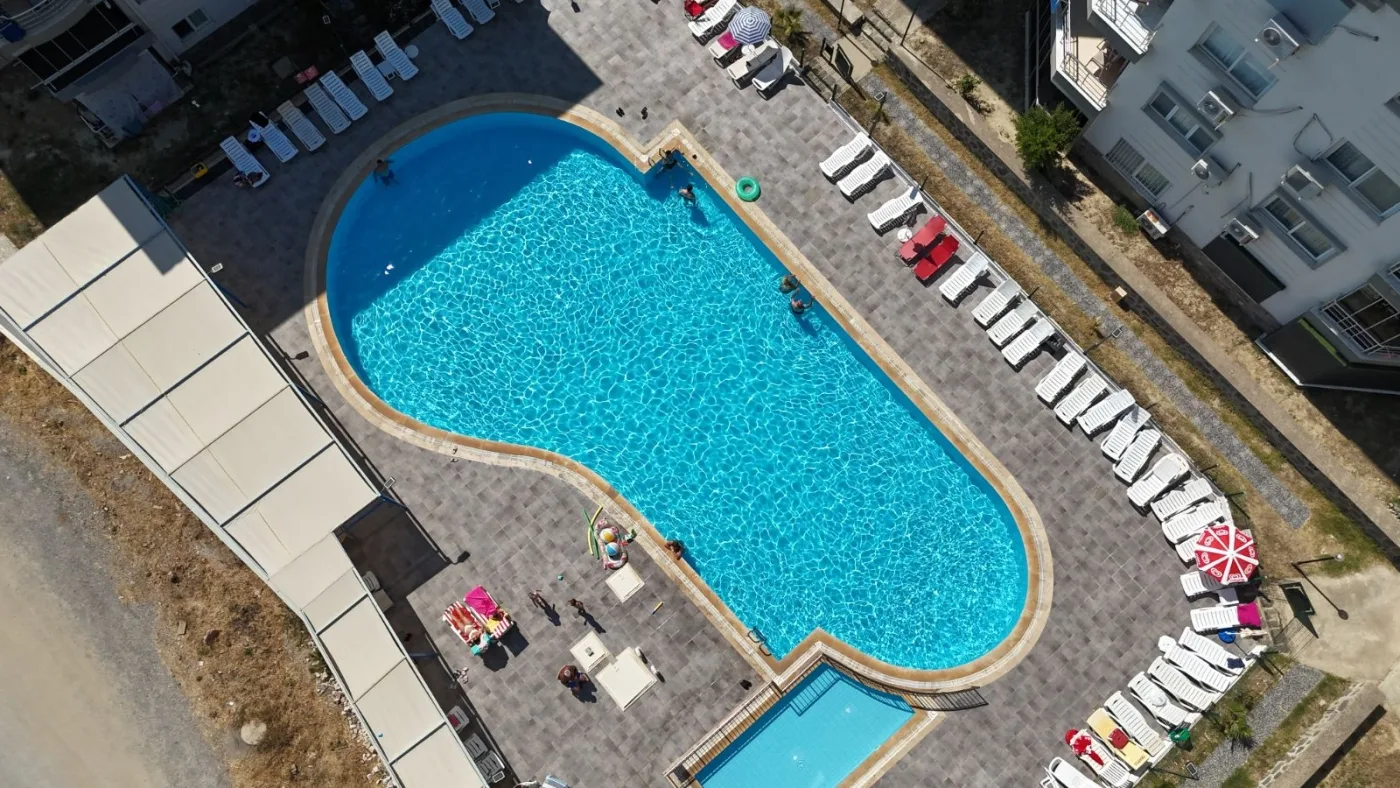 Kuşadası Havuzlu Site İçerisinde Deniz Manzaralı Satılık Daire
