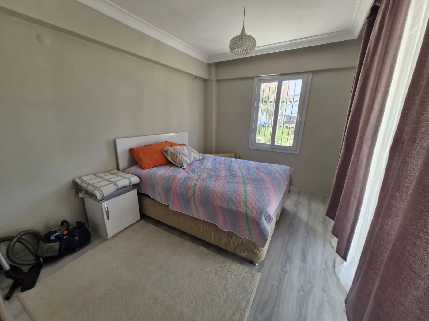 Kuşadası Havuzlu Site İçerisinde Deniz Manzaralı Satılık Daire