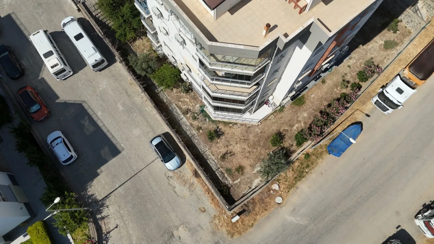 Kuşadası Havuzlu Site İçerisinde Deniz Manzaralı Satılık Daire