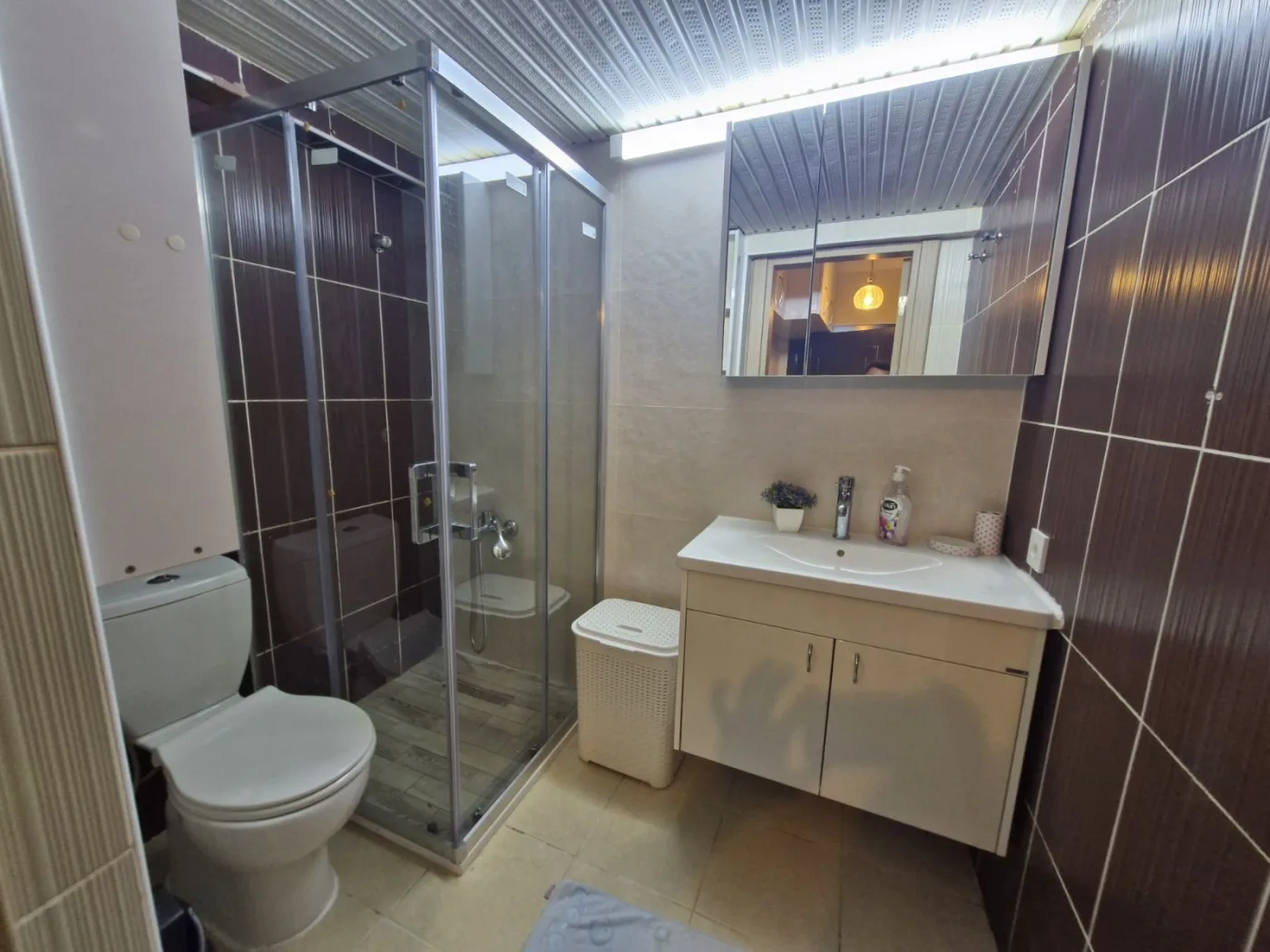 Kuşadası Havuzlu Site İçerisinde Deniz Manzaralı Satılık Daire