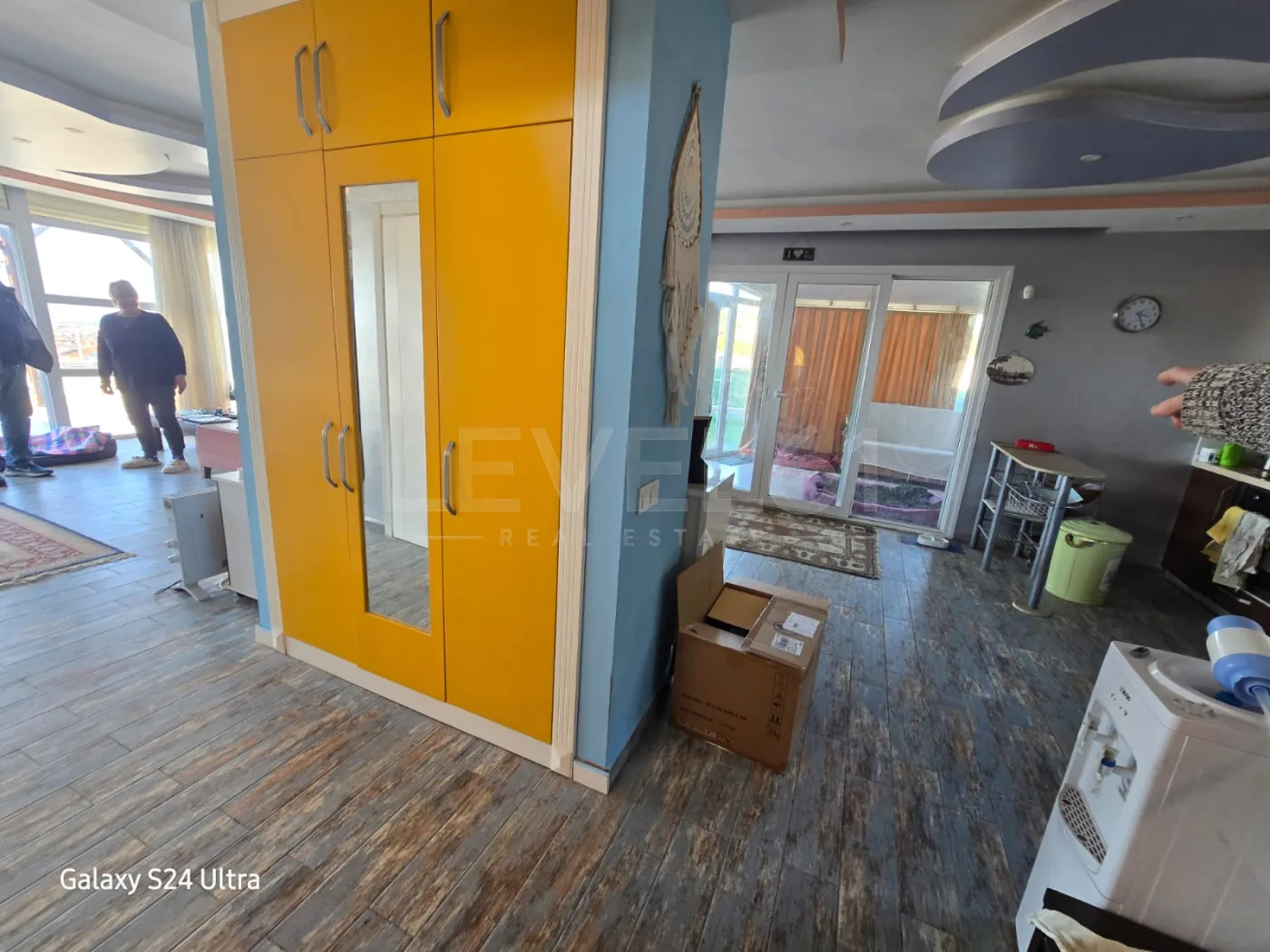 KUŞADASINDA Deniz Manzaralı Müstakil Havuzlu Villa