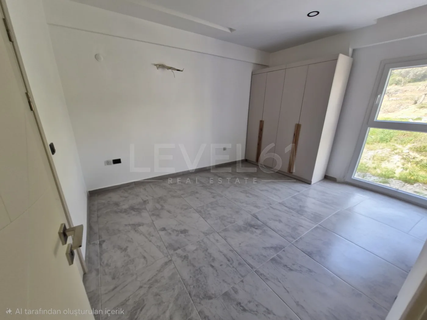 Kuşadası Yeni İkiçeşmelik Satılık Kapalı Mutfak 3+1 Daire