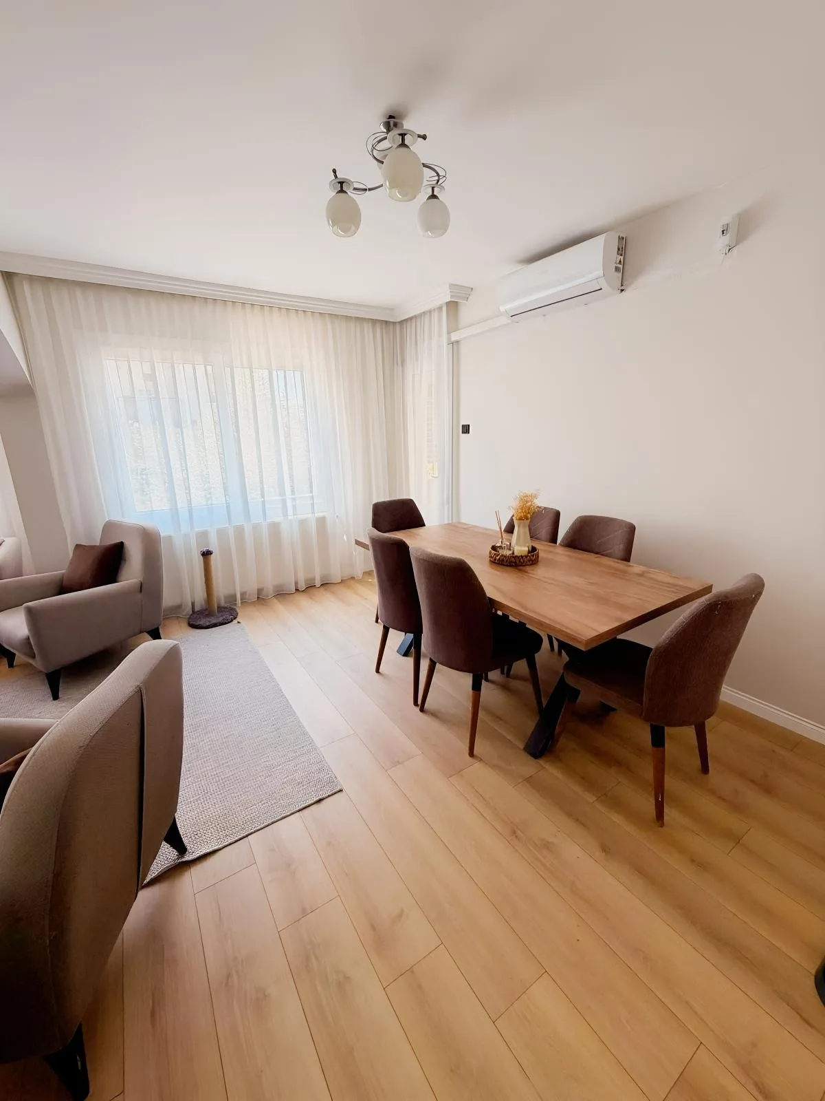 KUŞADASI KADINLAR DENİZİ DOĞALGAZLI FULL EŞYALI 9 AYLIK KİRALIK