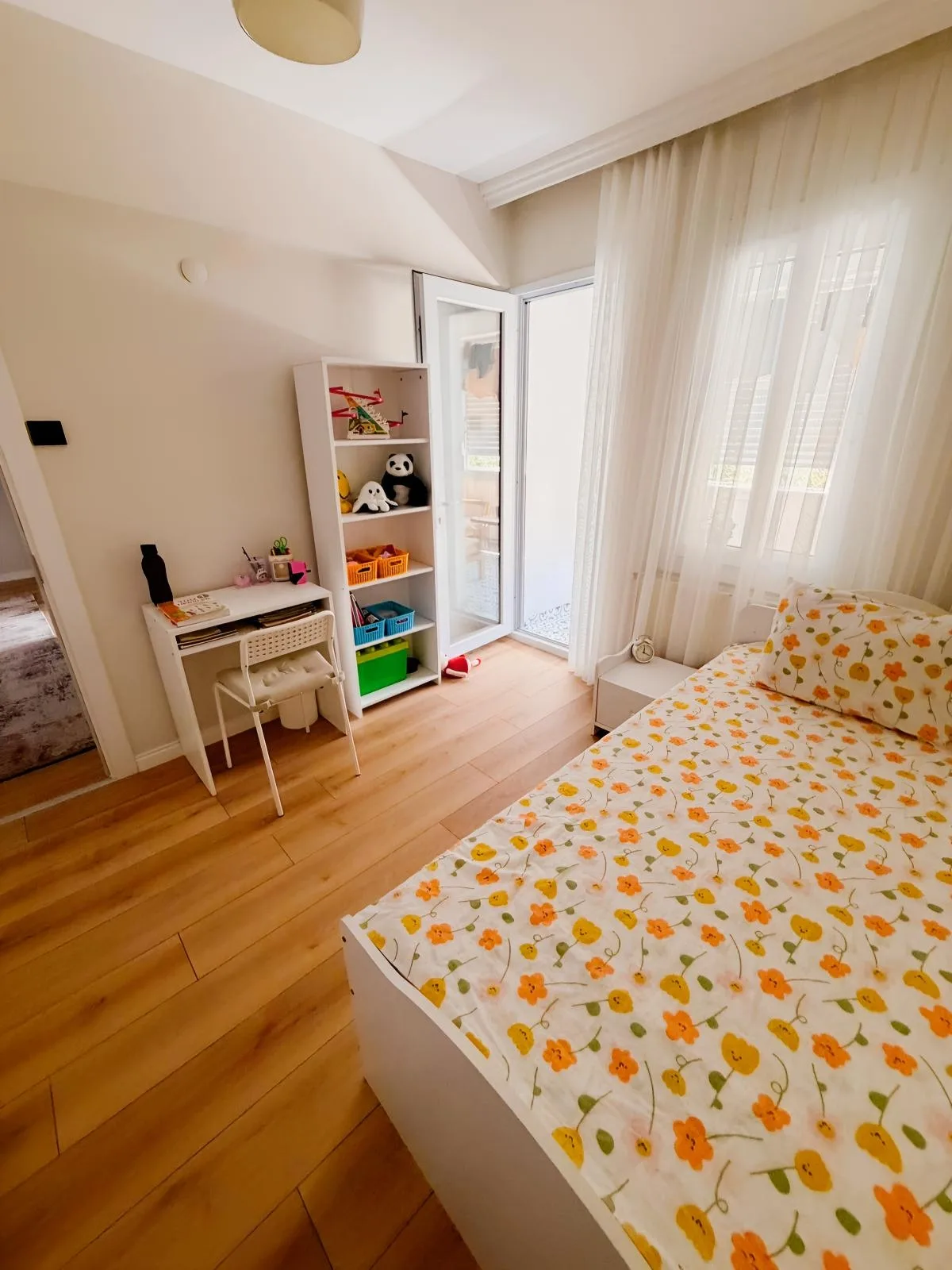 KUŞADASI KADINLAR DENİZİ DOĞALGAZLI FULL EŞYALI 9 AYLIK KİRALIK
