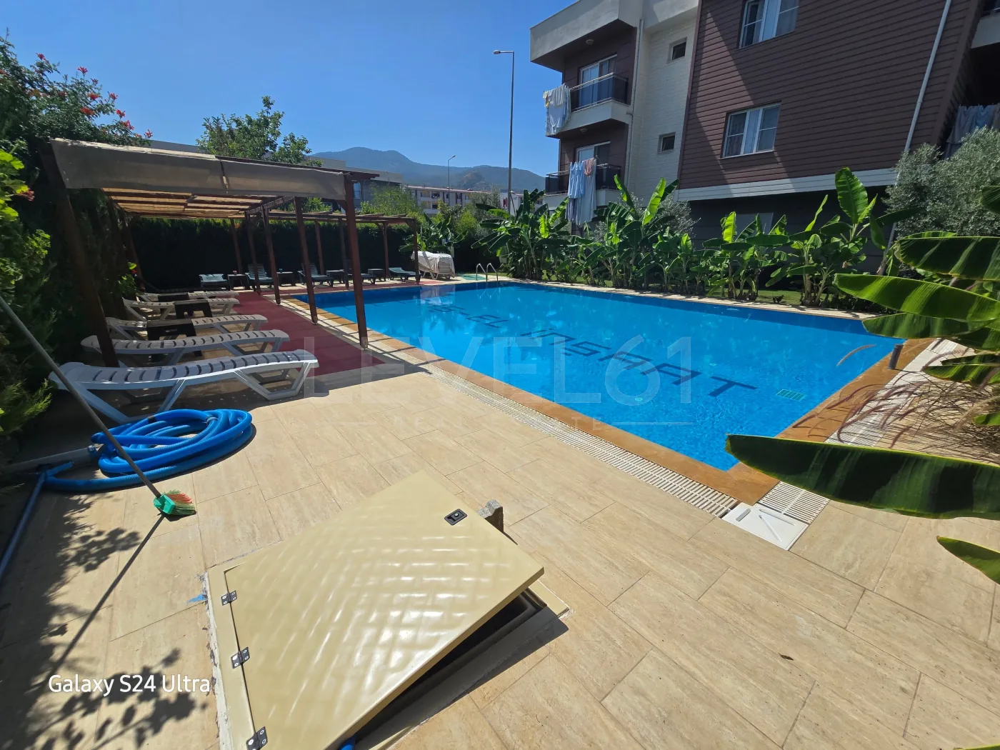 KUŞADASI DAVUTLARDA EŞYALI KİRALIK 1+1