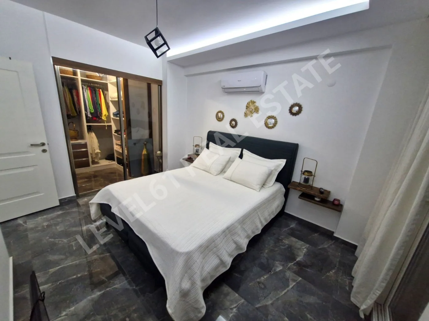 Level61'den Yetkili Kuşadasında Lüks Eşyalı Satılık 3+1 Daire