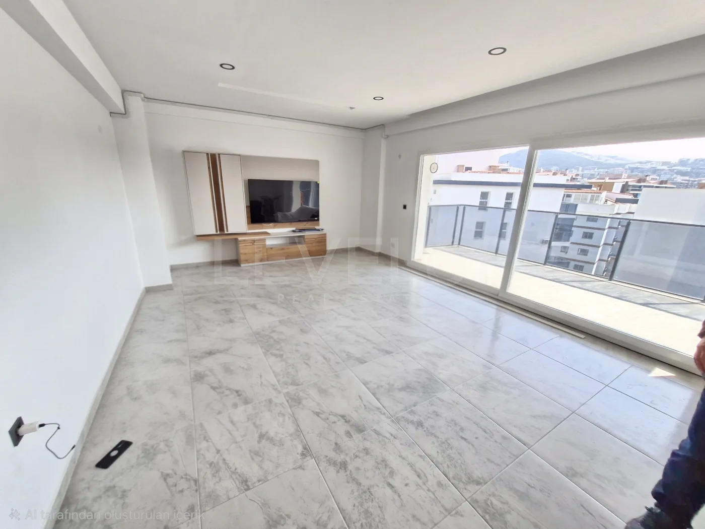 Kuşadası Yeni İkiçeşmelik Satılık Kapalı Mutfak 3+1 Daire
