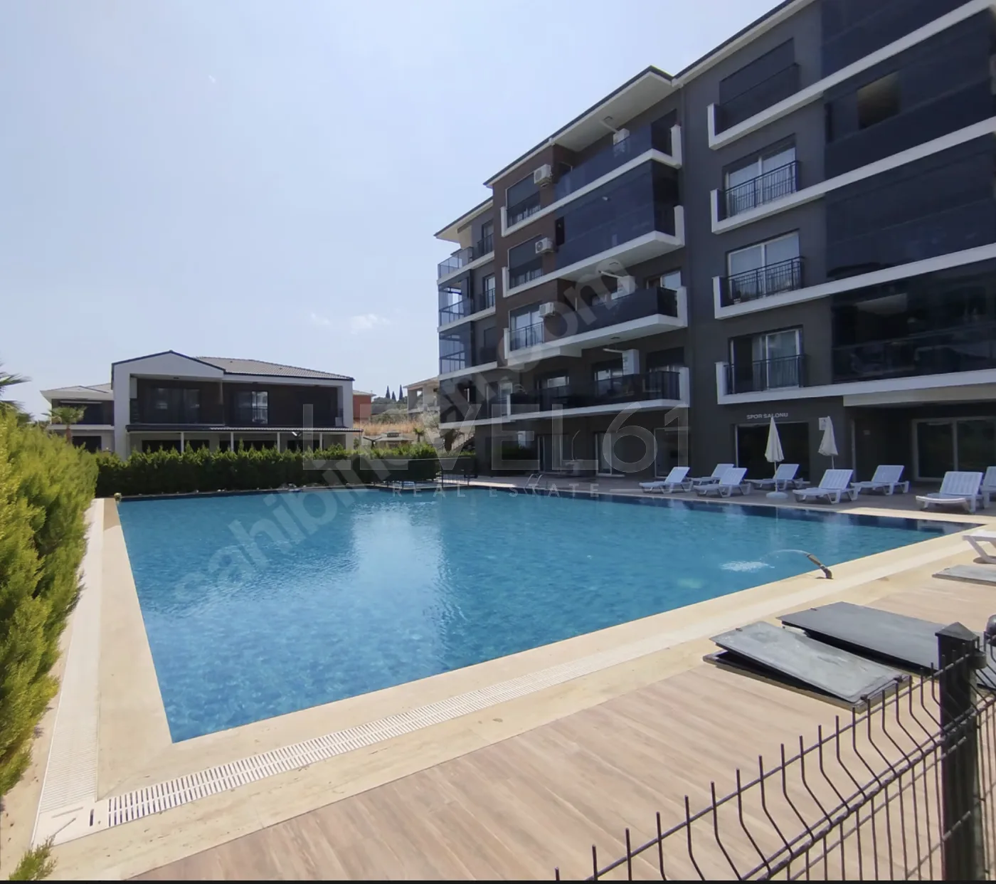 Değirmendere Mh. Havuzlu Sitede 3+1 Satılık Daire