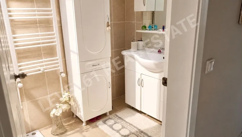 KUŞADASI DEĞİRMENDERE'DE BAKIMLI, DENİZ MANZARALI 3+1 SATILIK