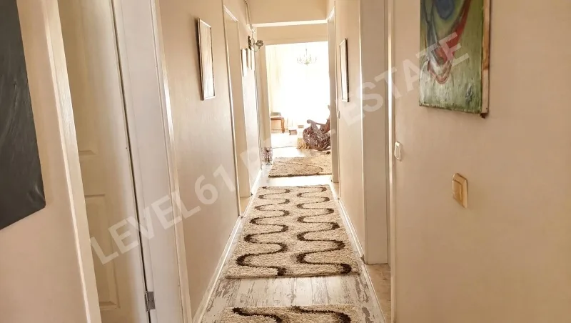 KUŞADASI DEĞİRMENDERE'DE BAKIMLI, DENİZ MANZARALI 3+1 SATILIK