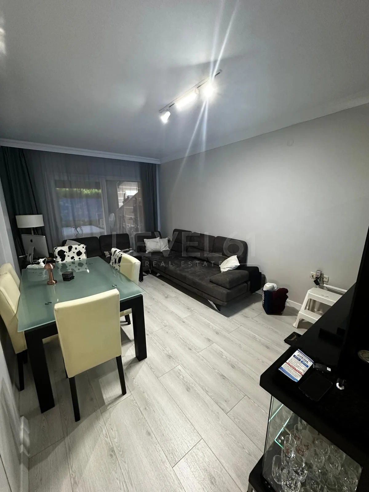 KUŞADASI DAVUTLARDA SATILIK 3+1 HAVUZLU VİLLA