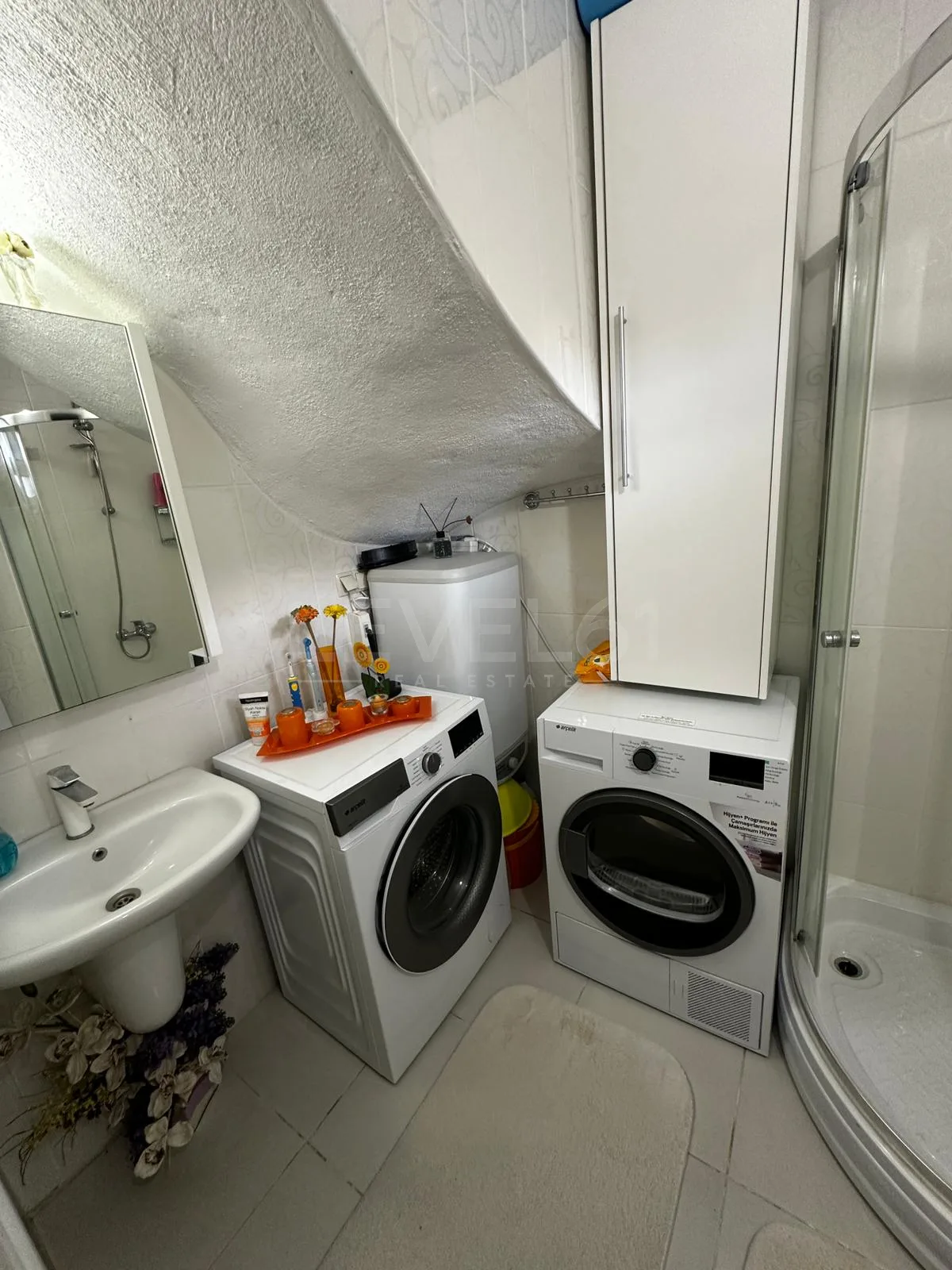 KUŞADASI DAVUTLARDA SATILIK 3+1 HAVUZLU VİLLA