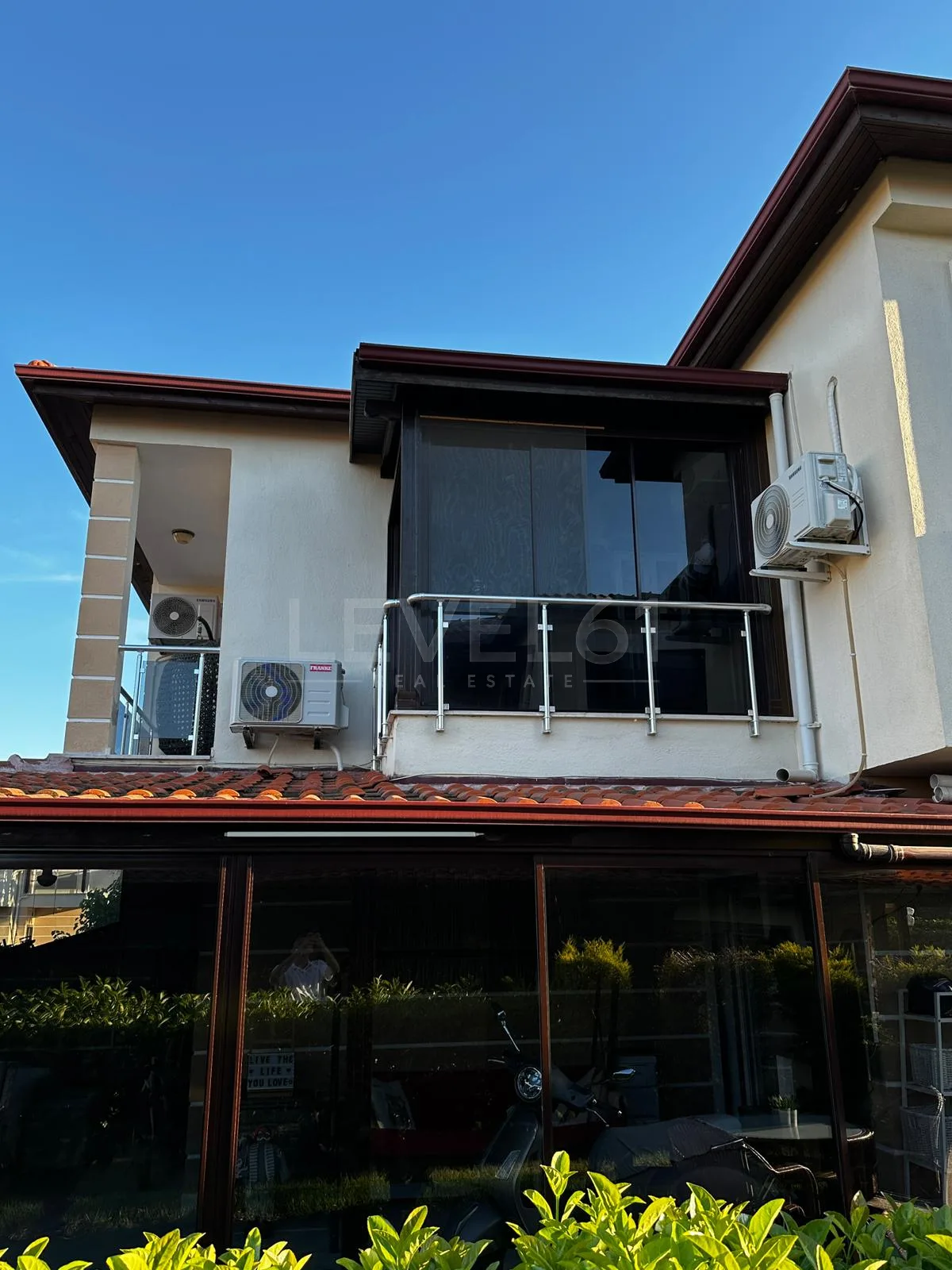 KUŞADASI DAVUTLARDA SATILIK 3+1 HAVUZLU VİLLA