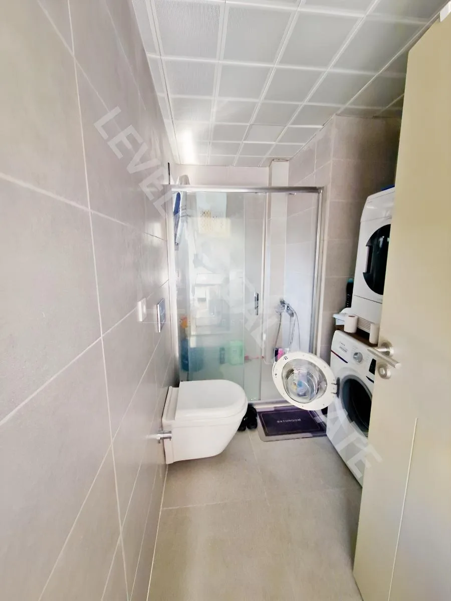 Kuşadası Marinaya Sadece 30 Adım Satılık Geniş 1+ 1 Daire