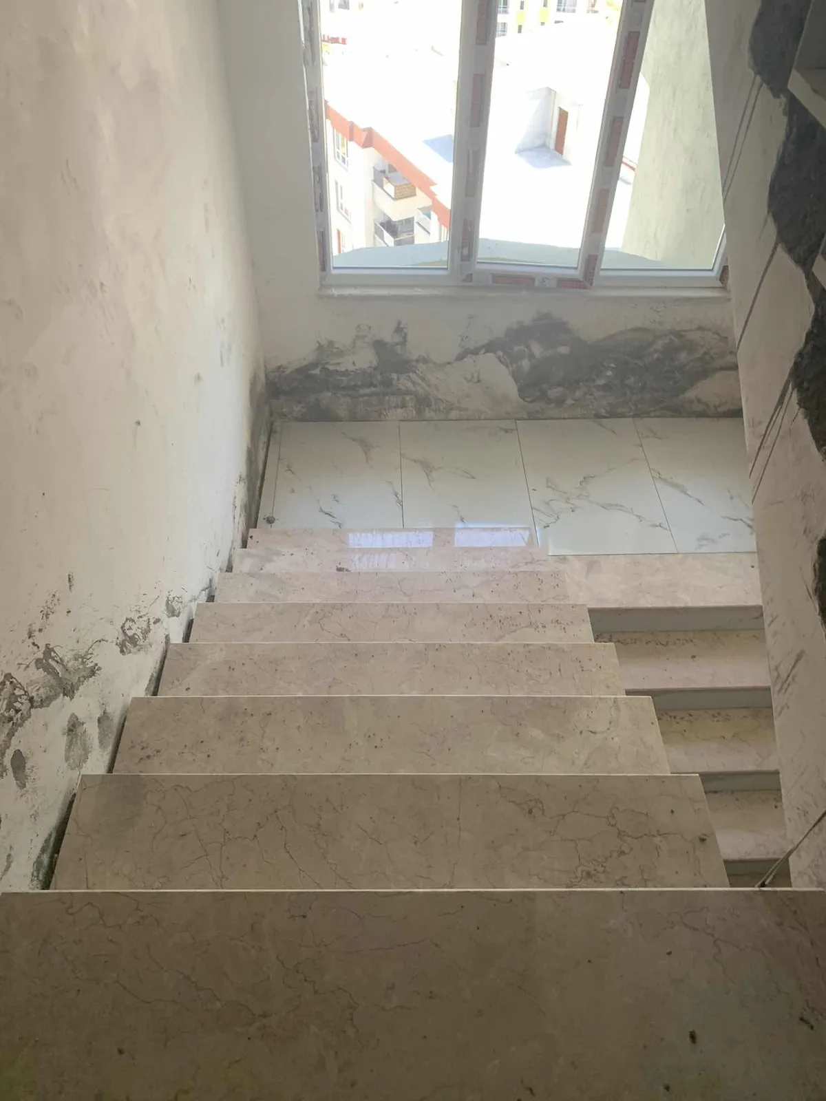 KUŞADASI UYDUKENT FIRSAT SIFIR 2+1 SATILIK DAİRE