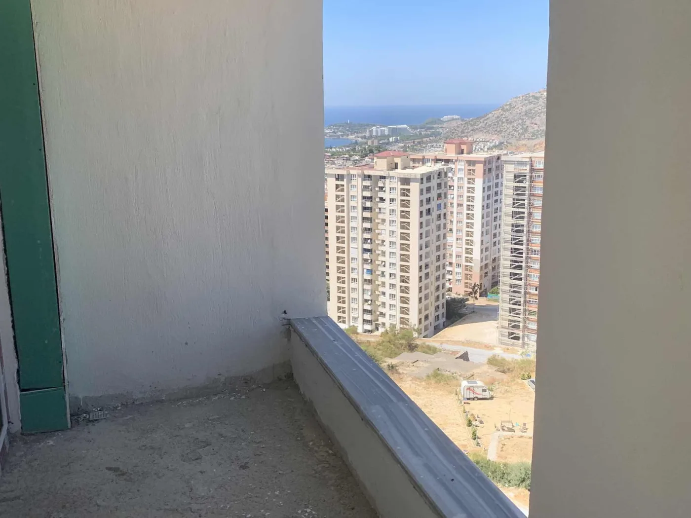 KUŞADASI UYDUKENT FIRSAT SIFIR 2+1 SATILIK DAİRE