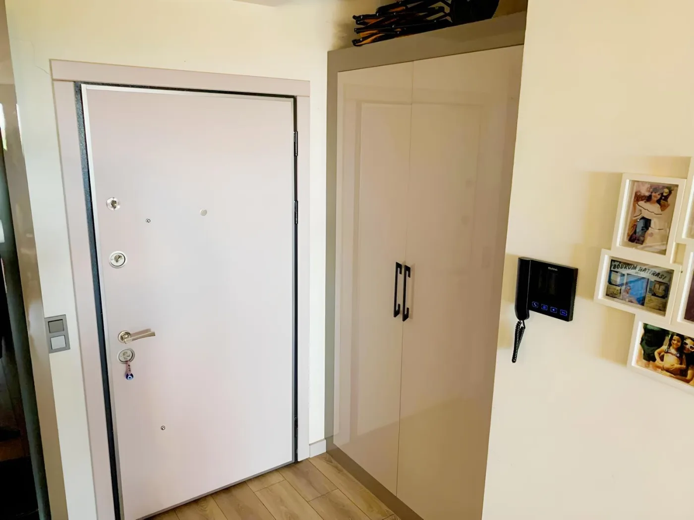 KUŞADASI'nda DENİZ MANZARALI 2+1 SATILIK DAİRE