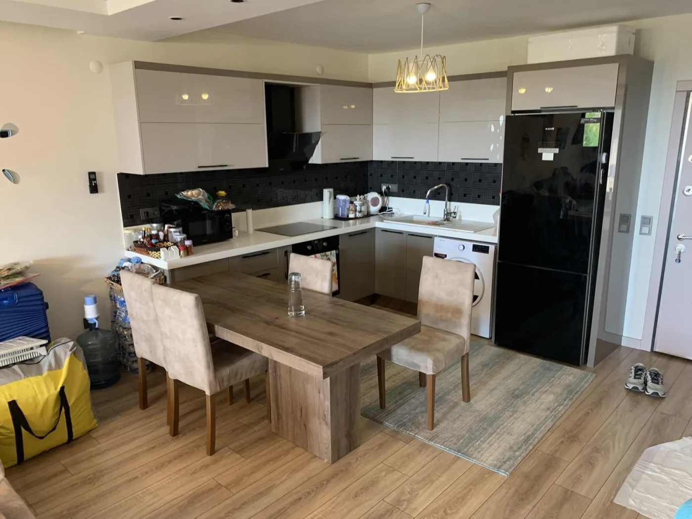 KUŞADASI'nda DENİZ MANZARALI 2+1 SATILIK DAİRE