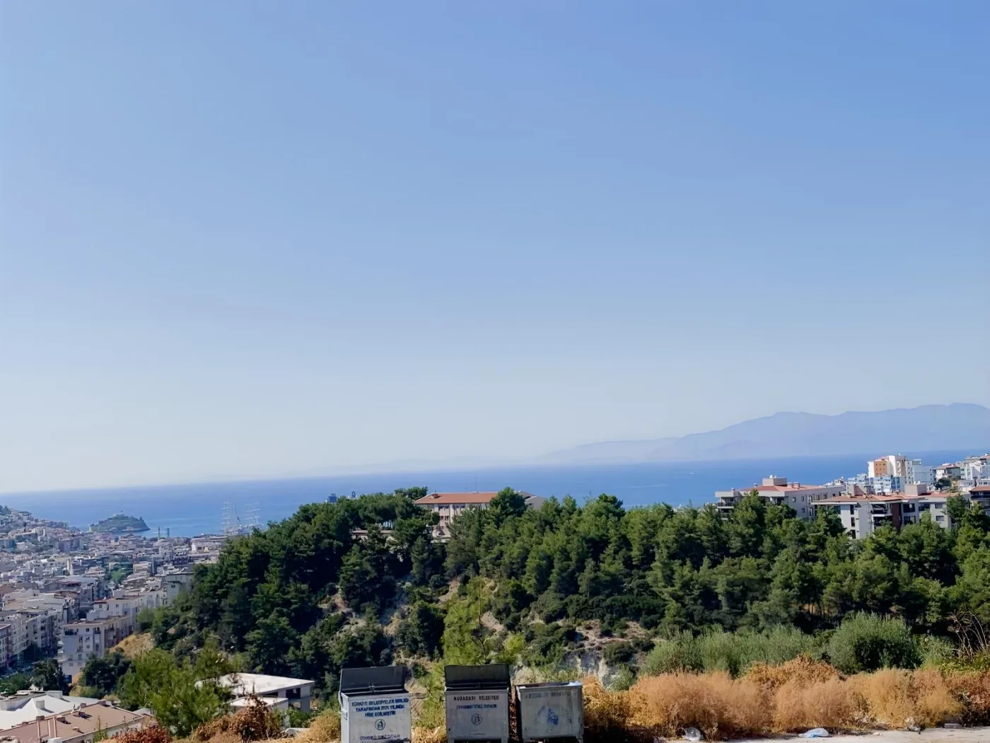 KUŞADASI'nda DENİZ MANZARALI 2+1 SATILIK DAİRE
