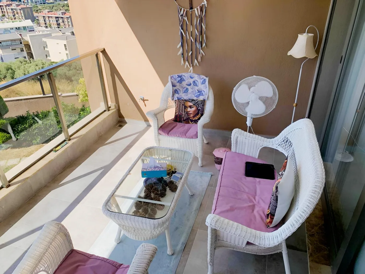KUŞADASI'nda DENİZ MANZARALI 2+1 SATILIK DAİRE