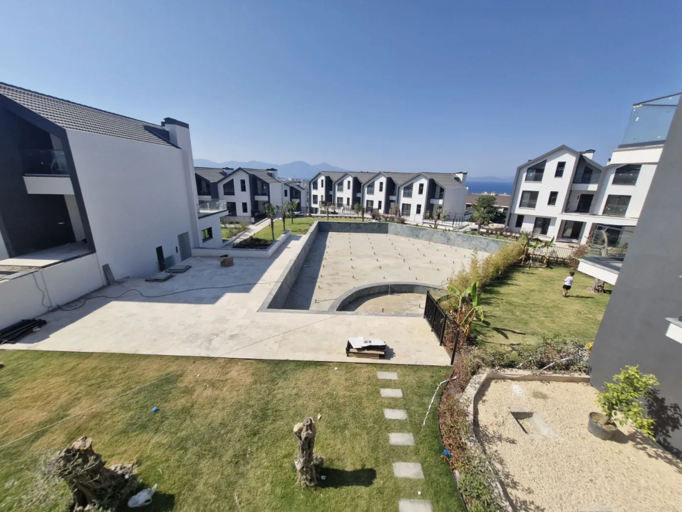 Kuşadası Merkeze Yakın Deniz Manzaralı Lüks 2+ 1 Loft Daire