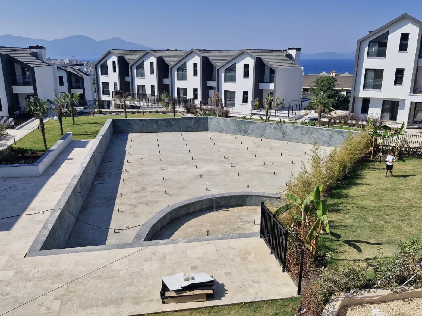 Kuşadası Merkeze Yakın Deniz Manzaralı Lüks 2+ 1 Loft Daire