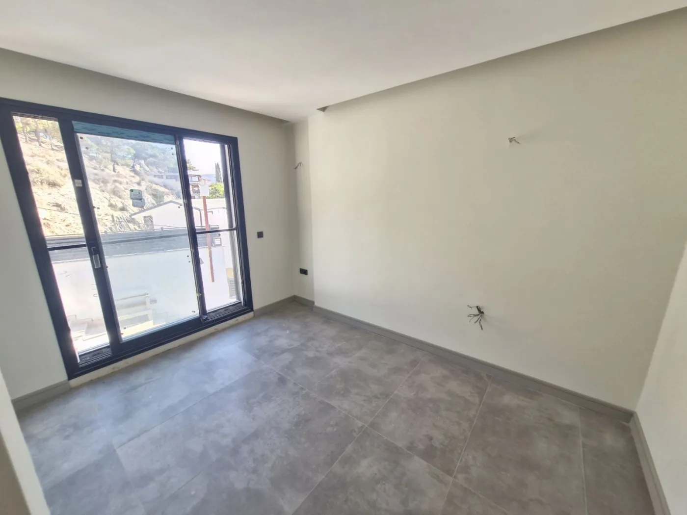 Kuşadası Merkeze Yakın Deniz Manzaralı Lüks 2+ 1 Loft Daire