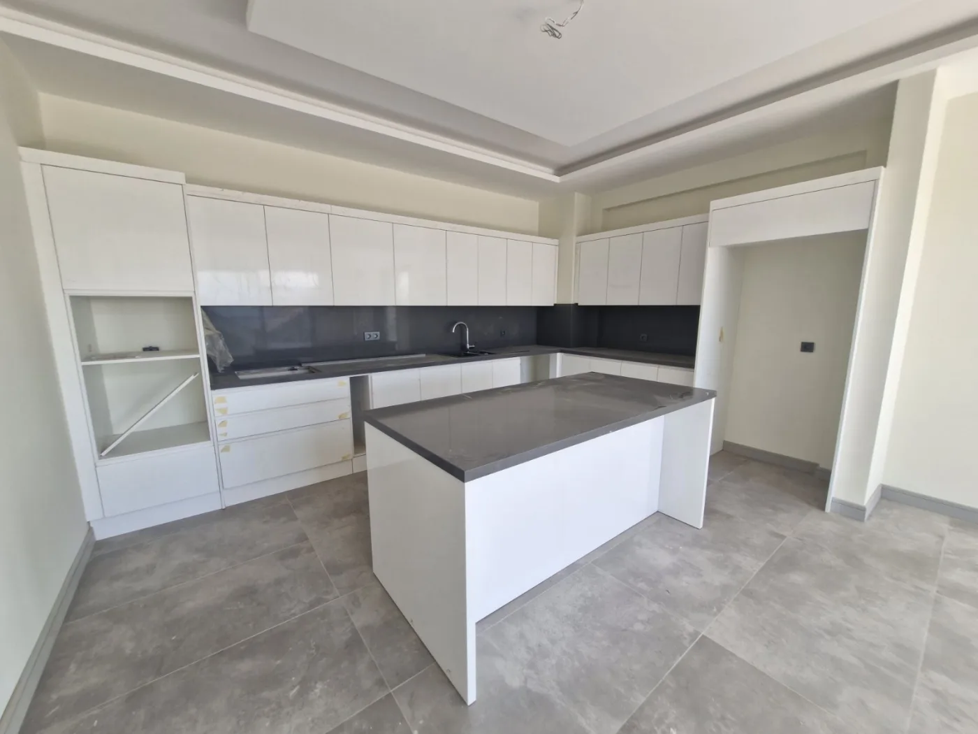 Kuşadası Merkeze Yakın Deniz Manzaralı Lüks 2+ 1 Loft Daire