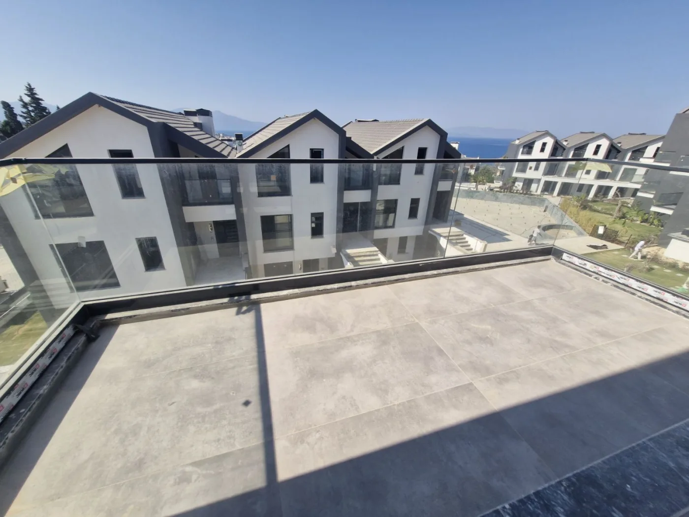Kuşadası Merkeze Yakın Deniz Manzaralı Lüks 2+ 1 Loft Daire