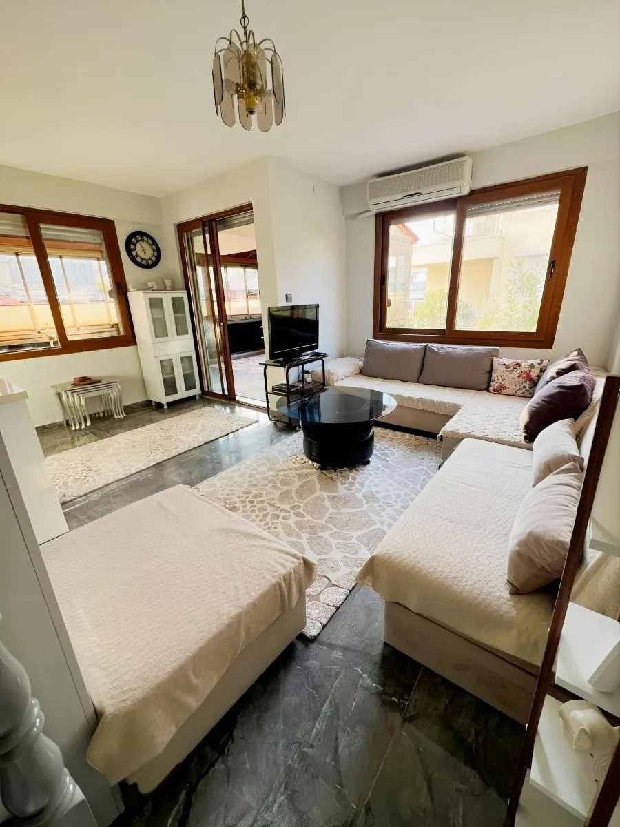 Kuşadası Kadınlar Denizi Denize 350 Metre Satılık Lüks Villa