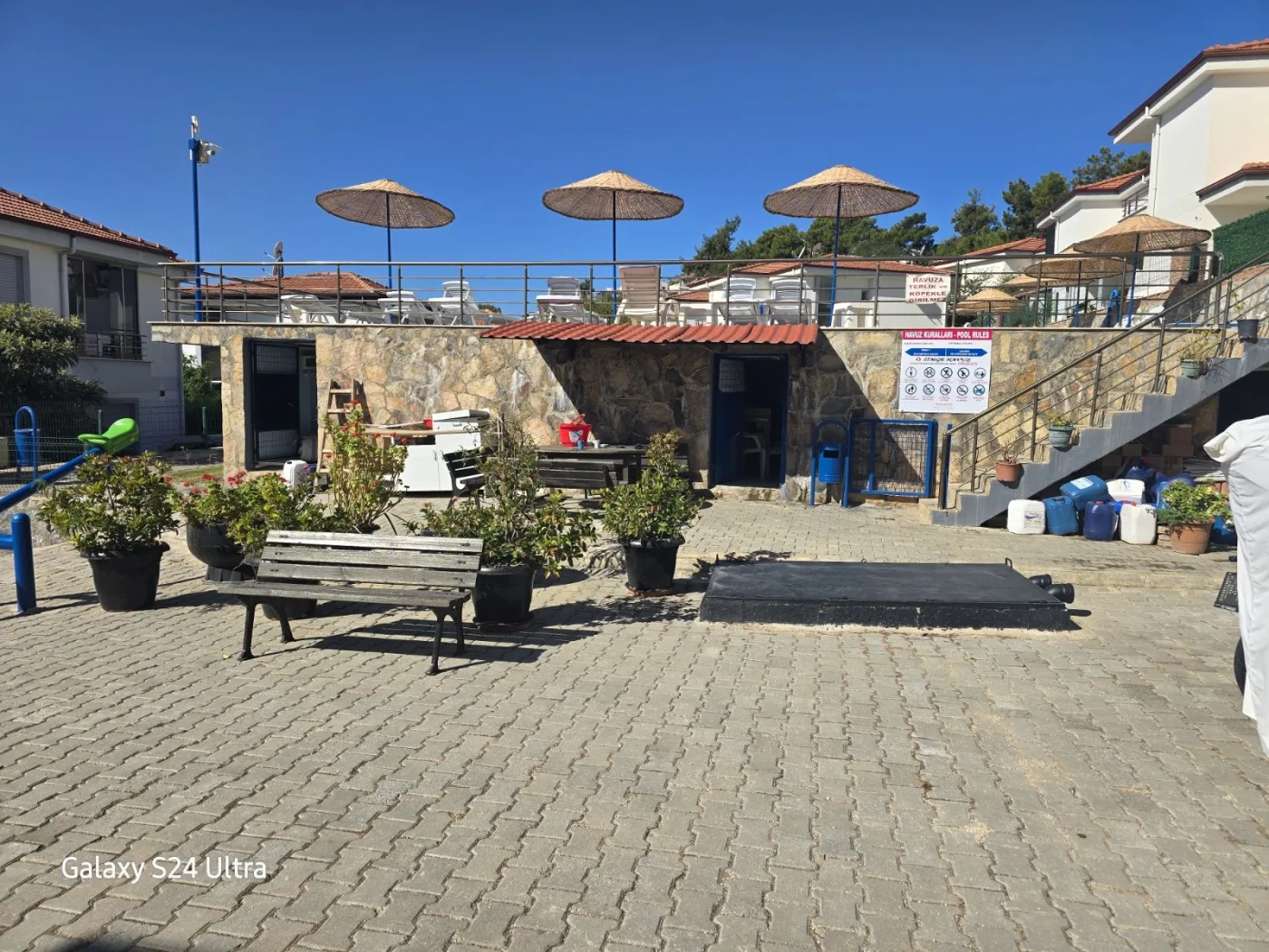 KUŞADASIN AVM BÖLGESİNDE EŞYALI KİRALIK 2+1