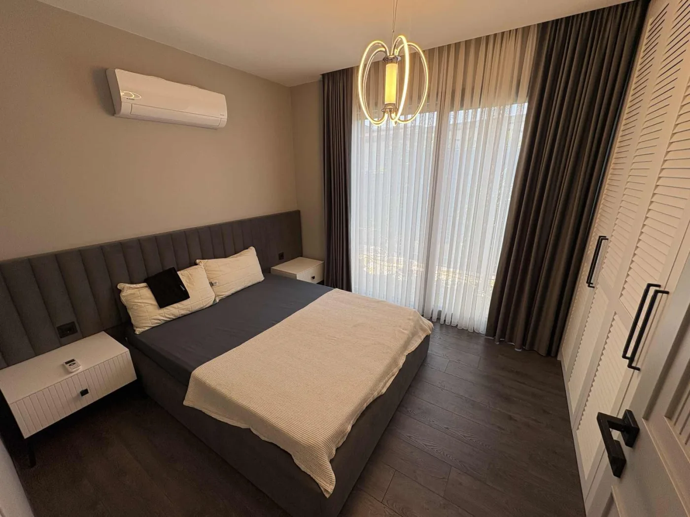 kuşadasında tek müstakil özel havuzlu lüks villa
