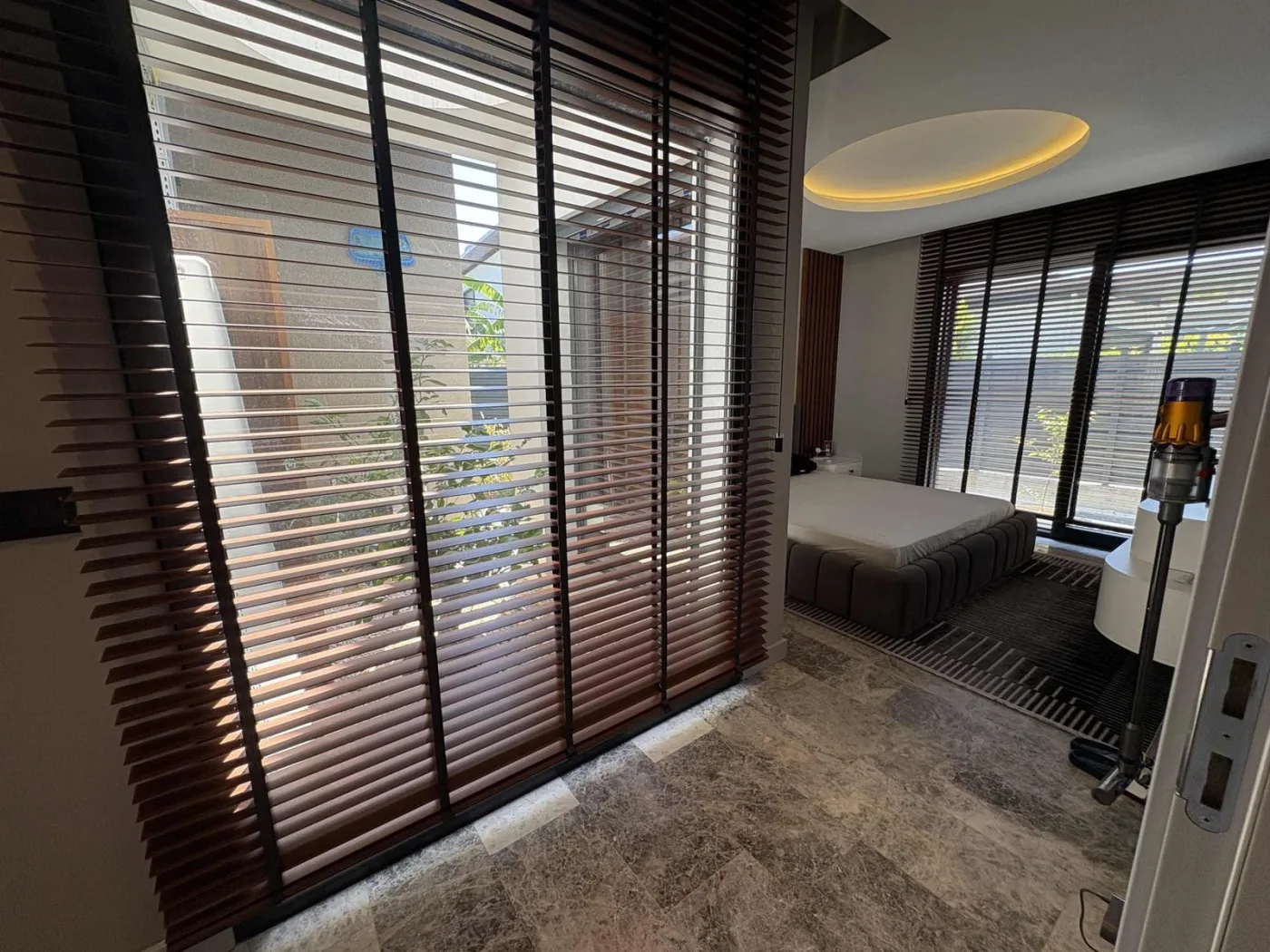 kuşadasında tek müstakil özel havuzlu lüks villa