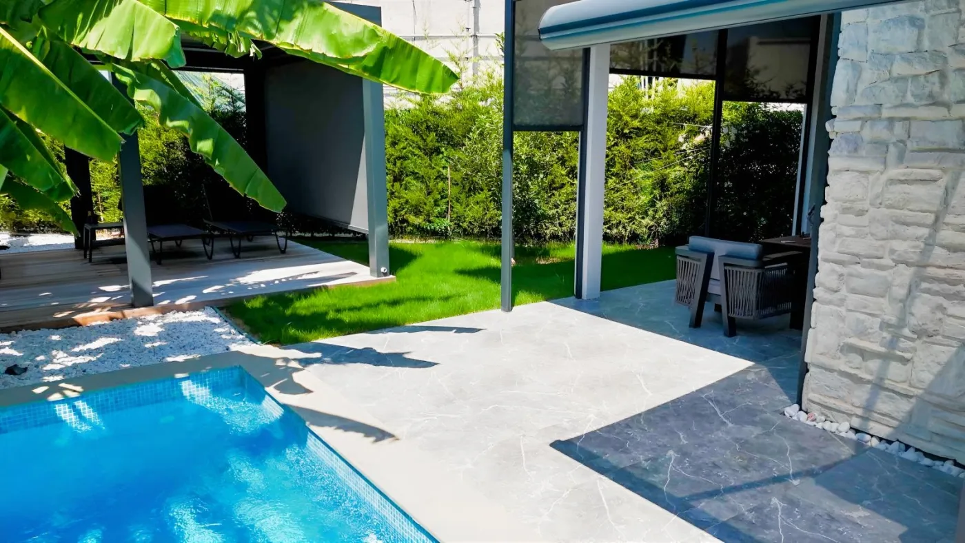 kuşadasında tek müstakil özel havuzlu lüks villa