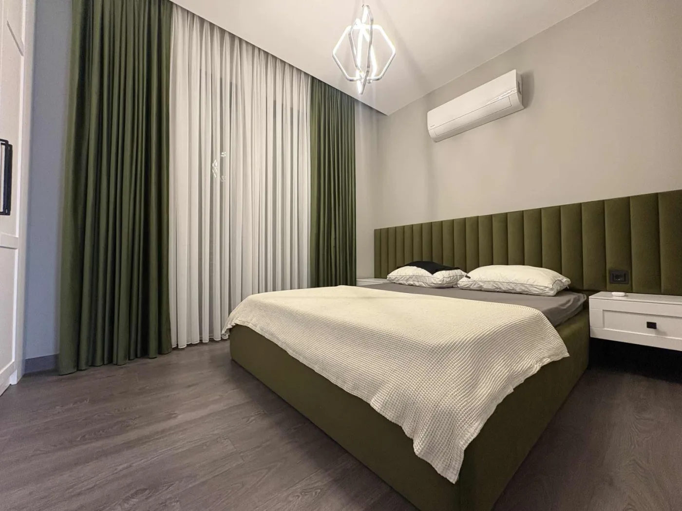 kuşadasında tek müstakil özel havuzlu lüks villa