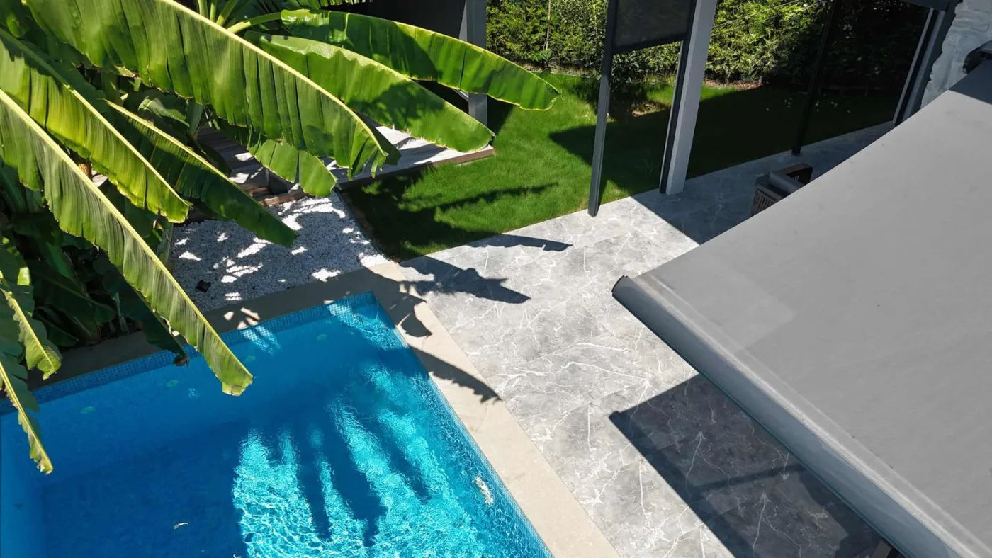 kuşadasında tek müstakil özel havuzlu lüks villa