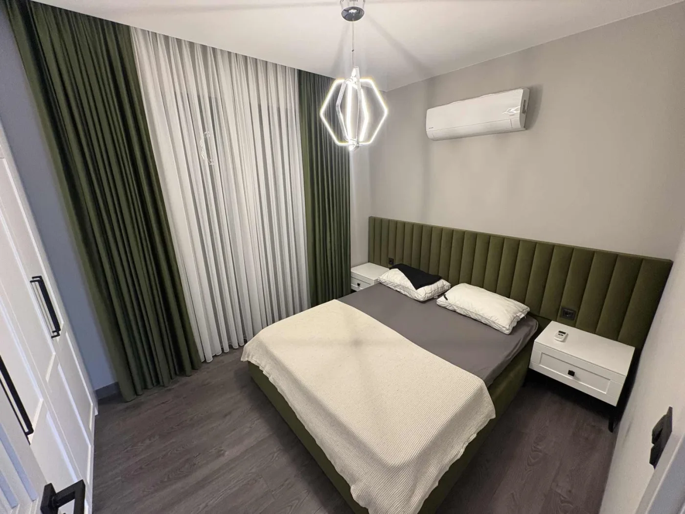 kuşadasında tek müstakil özel havuzlu lüks villa