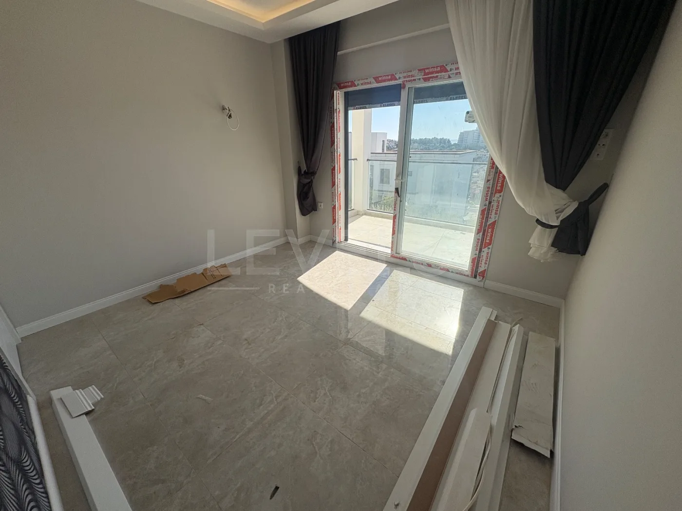Kuşadası Kadınlar Denizinde Sıfır , Deniz Manzaralı 2+1