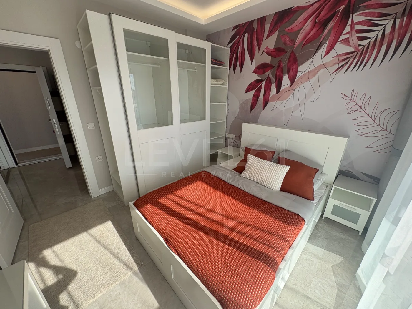 Kadınlar Denizinde 1+1 Full eşyalı daire