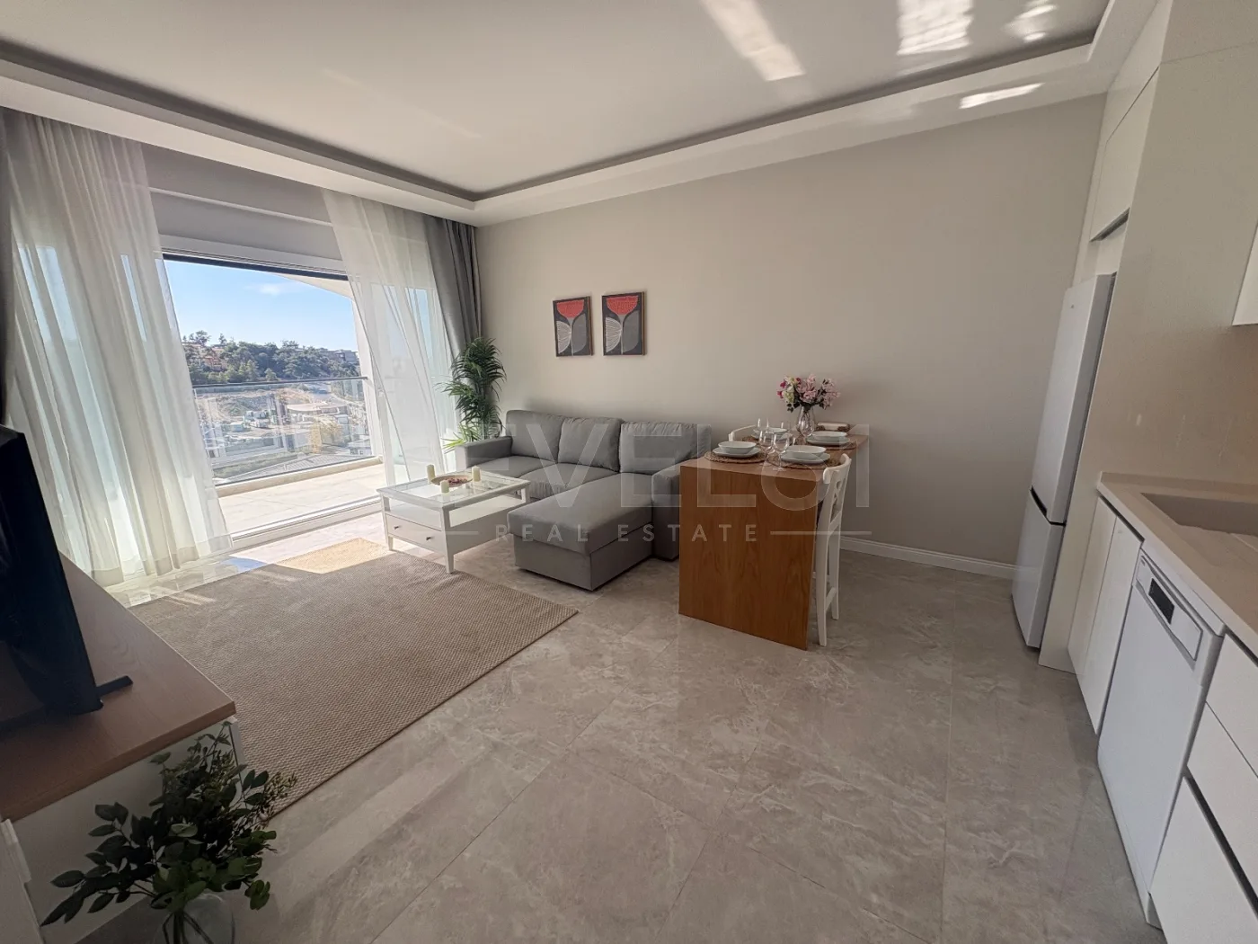 Kadınlar Denizinde 1+1 Full eşyalı daire