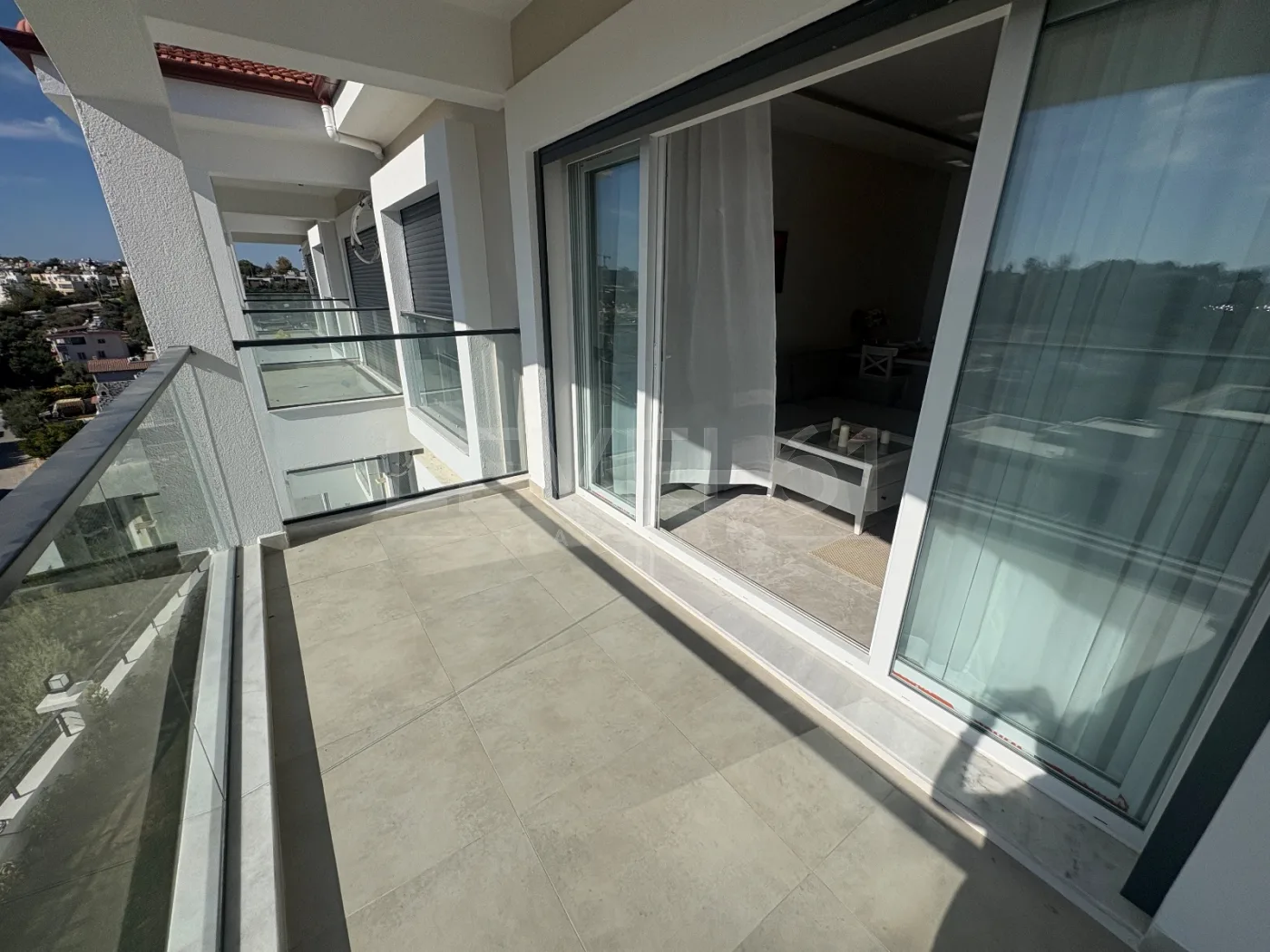 Kadınlar Denizinde 1+1 Full eşyalı daire