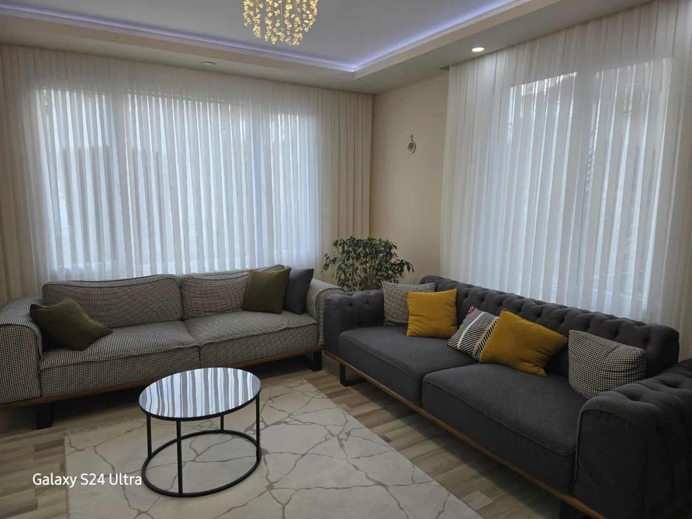 KUŞADASINDA SİTE İÇİNDE HAVUZLU DOGALĞAZLI MÜSTAKİL 4+1 SATILIK