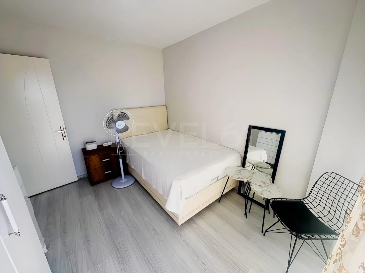 KUŞADASI DAVUTLARDA SİTE İÇİNDE HAVUZLU 3+1 SATILIK