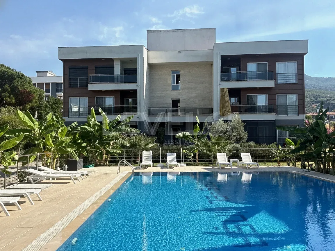 KUŞADASI DAVUTLAR MERKEZ'de SİTE İÇİNDE HAVUZLU 3+1 SATILIK