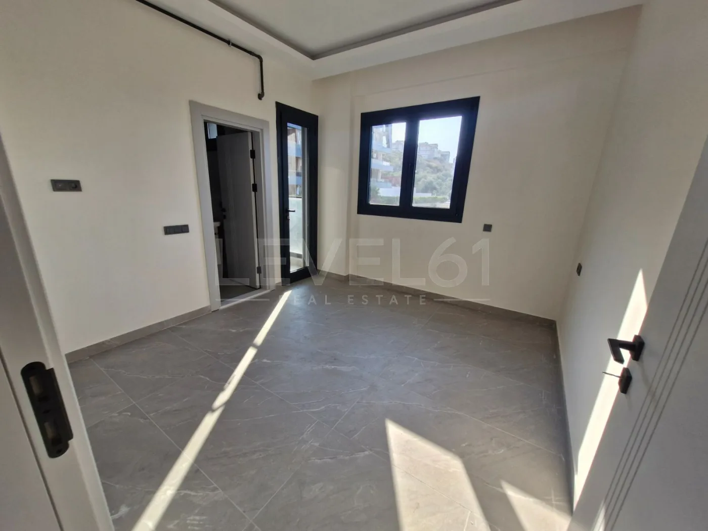 Kuşadası Değirmendere'de Satılık 2+1 Deniz Manzaralı Daire